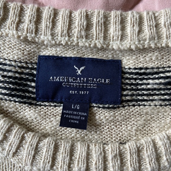 American eagle sweater - Picture 3 of 3